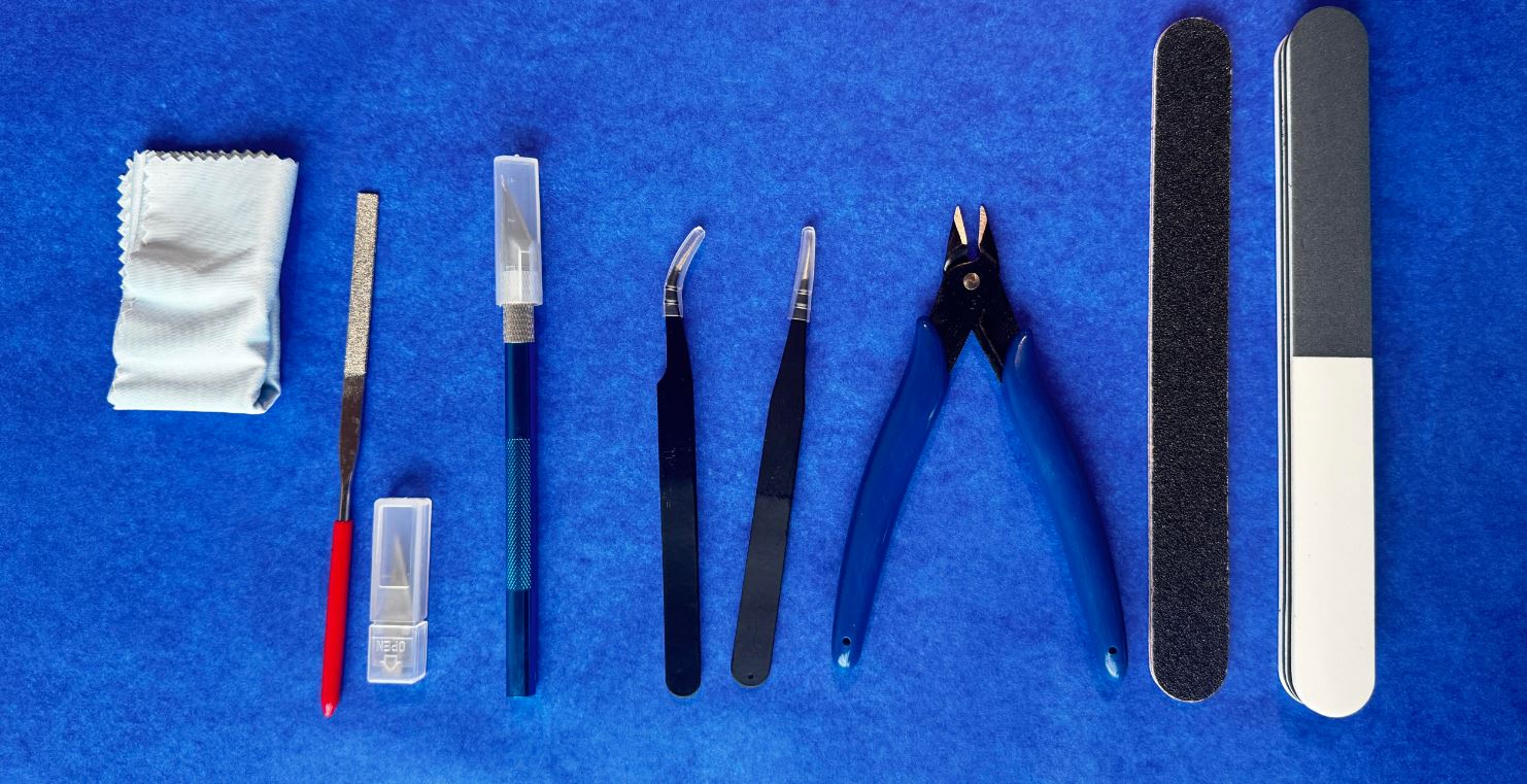 andy-s-hobby-hn5-kit-outils-maquette-9-pi-ces-mallette image 2