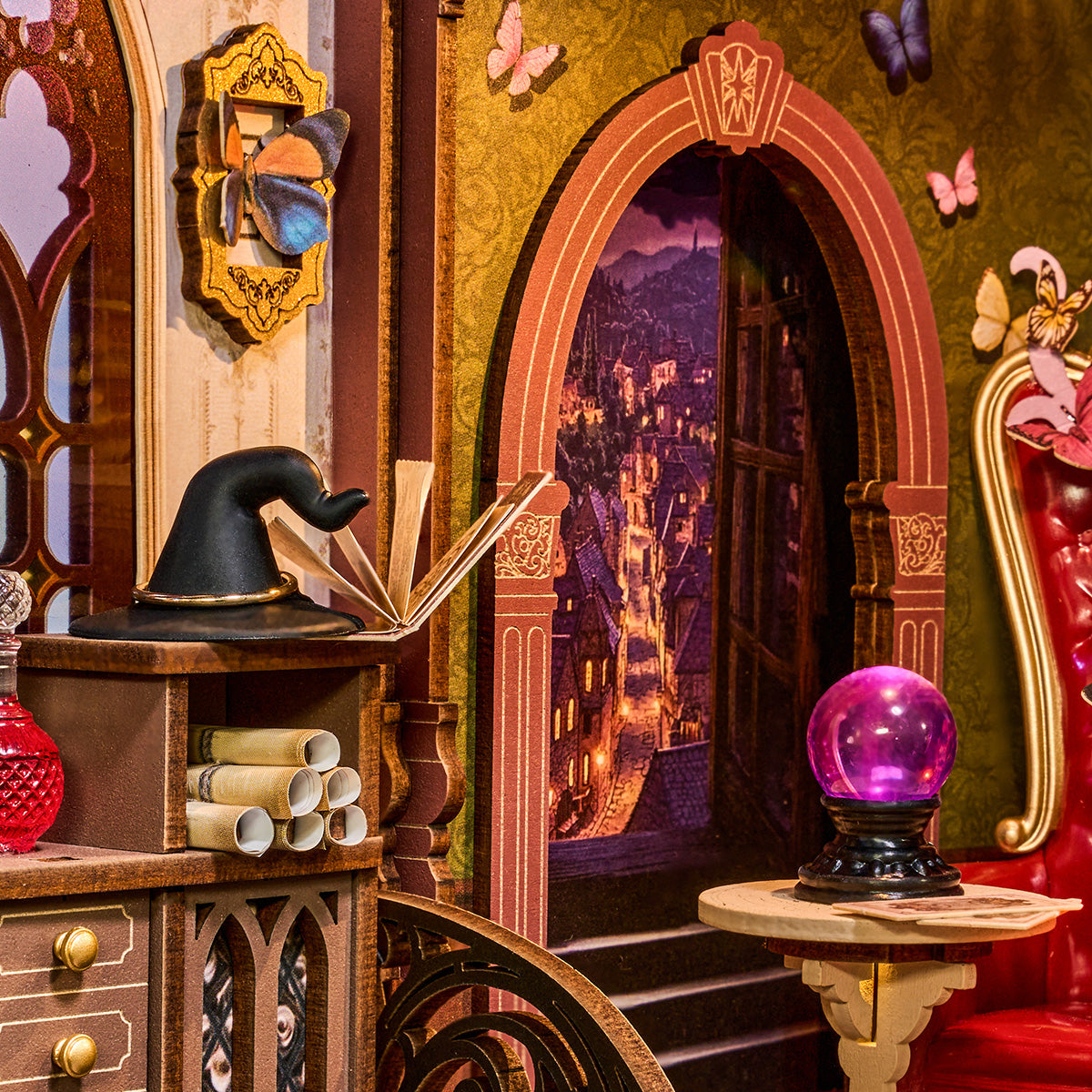 robotime-rolife-tgb14-book-nook-magic-fantasy-corner-bois image 3