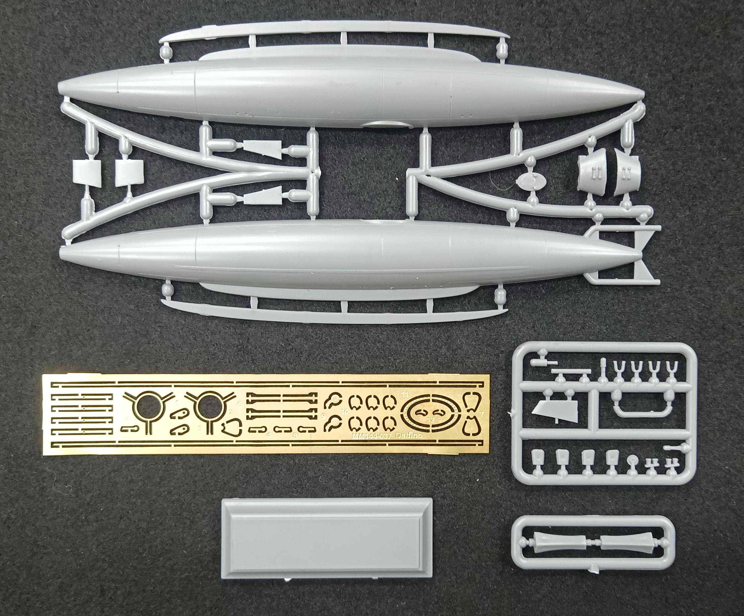 mikromir-144037-delfino-maquette-sous-marin-1-144-exp-rimental image 2