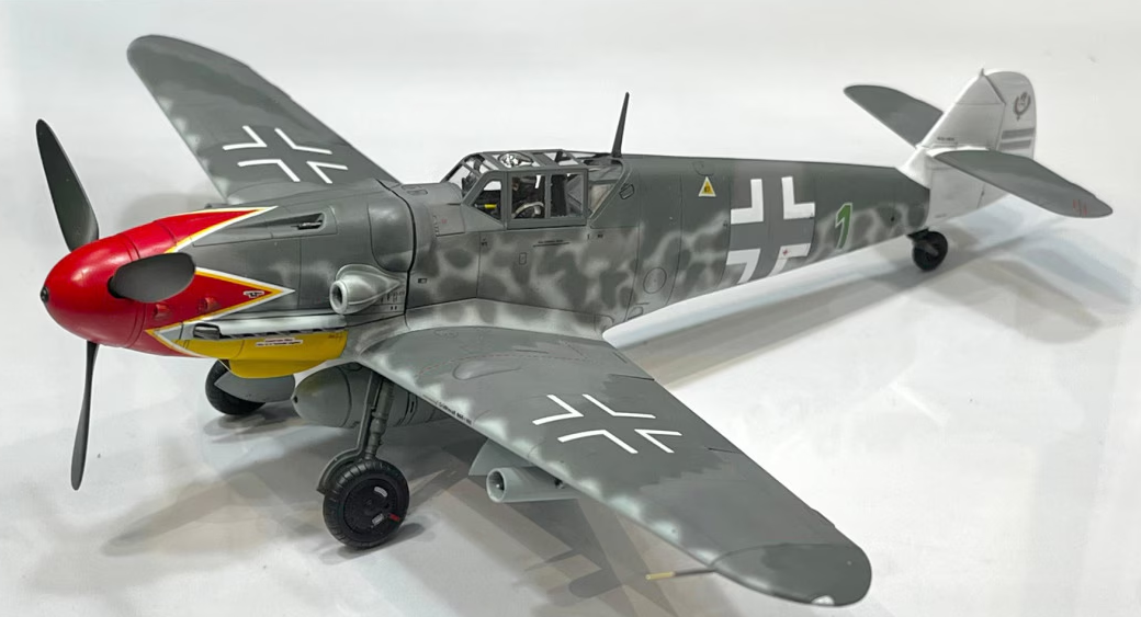 tamiya-61128-bf109-g-6-late-maquette-avion-1-48-allemande image 2