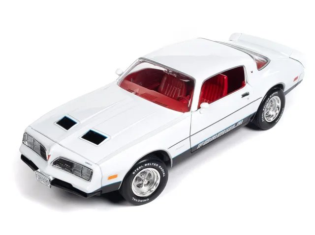 american-muscle-1977-pontiac-firebird-formula-miniature-1-18-diecast image 1