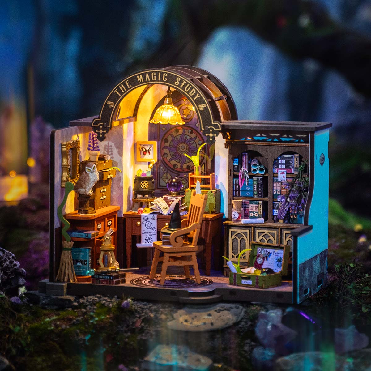 rolife-dg166-the-magic-study-maison-miniature-bois-diy image 2