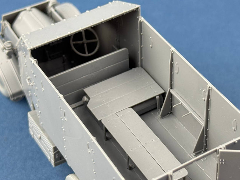 copper-state-models-35019-armoured-tender-maquette-blind-1-35 image 3