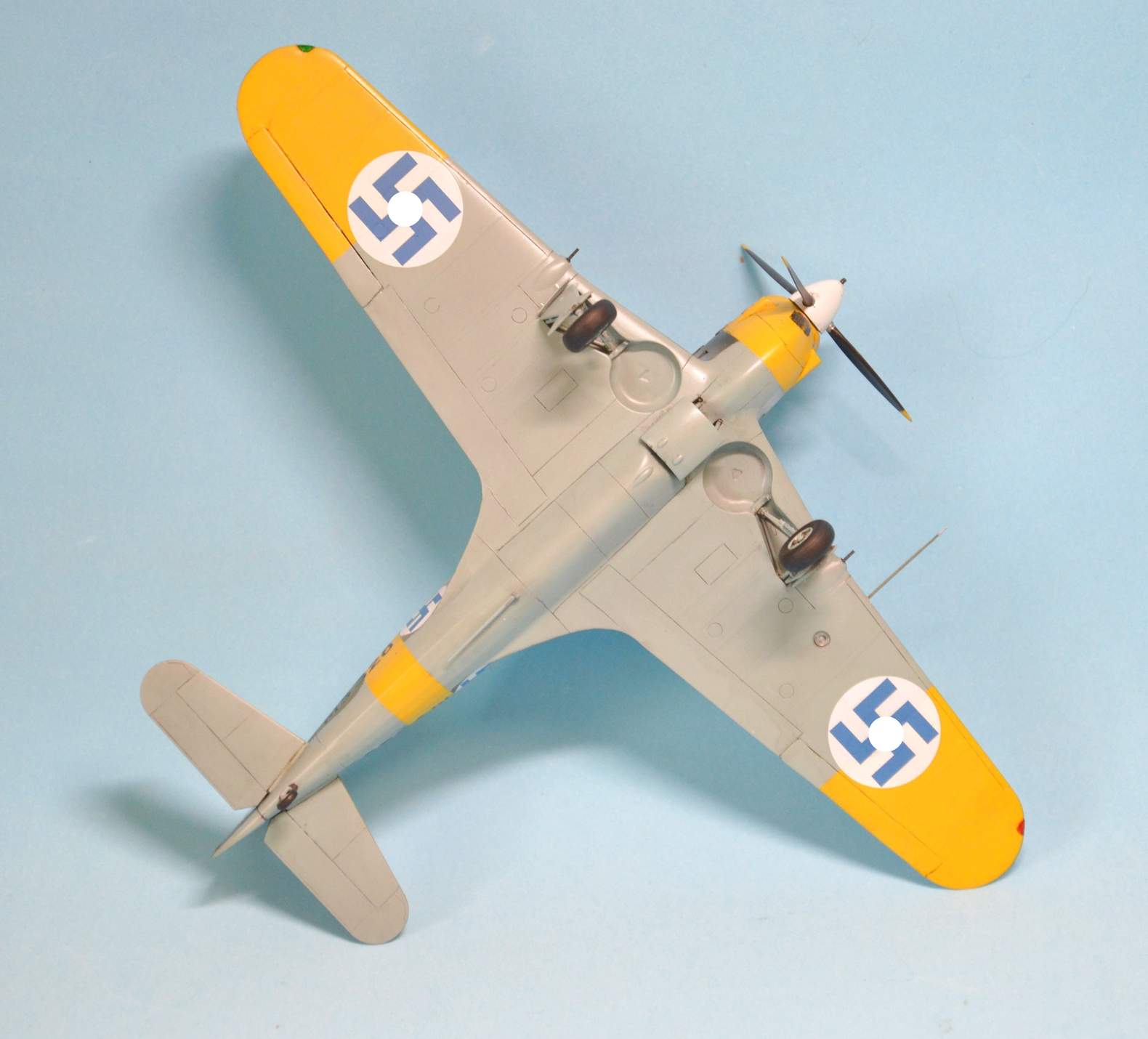dora-wings-morane-ms-406-maquette-mont-e-1-48-finlande image 2
