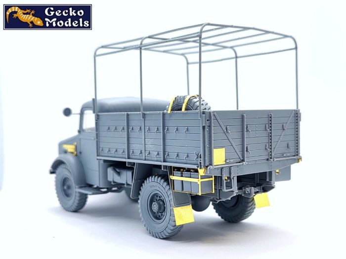 gecko-models-35gm0098-bedford-oxd-maquette-camion-1-35 image 5