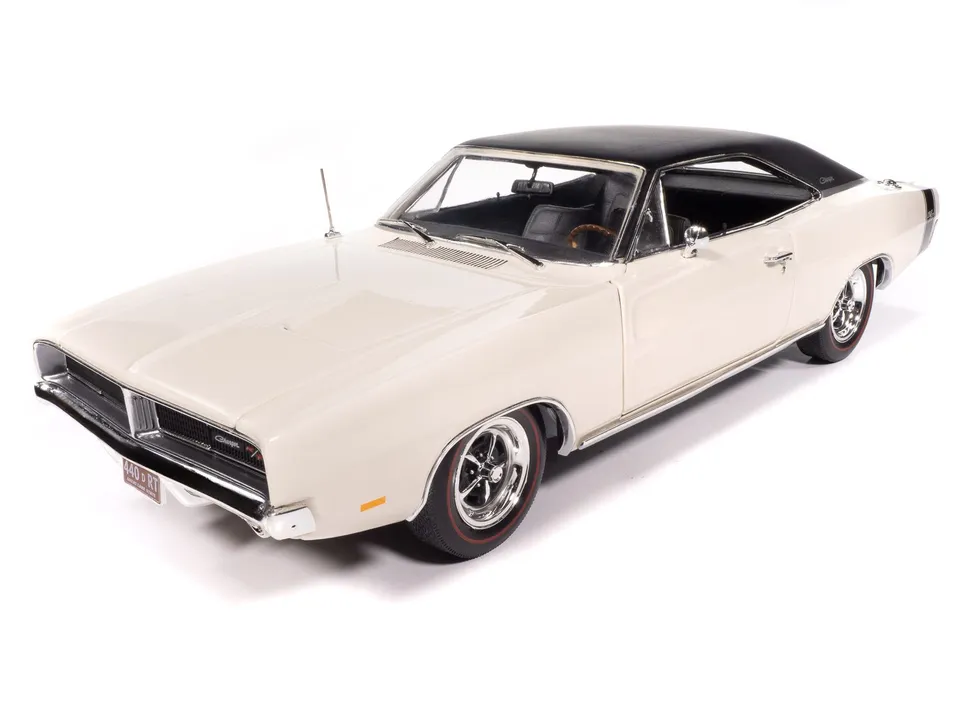 american-muscle-dodge-charger-1969-miniature-1-18-blanche image 1