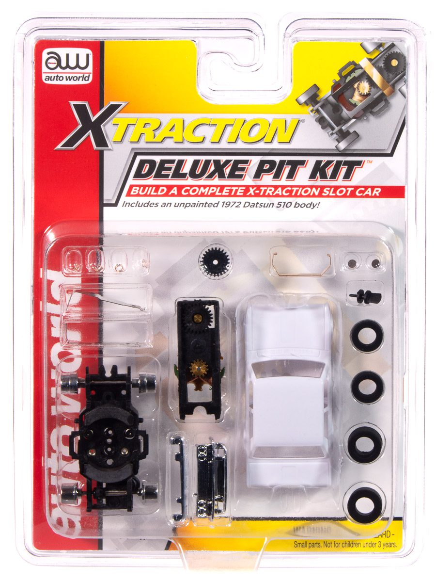 auto-world-x-traction-datsun-510-1972-voiture-slot-ho-kit image 1