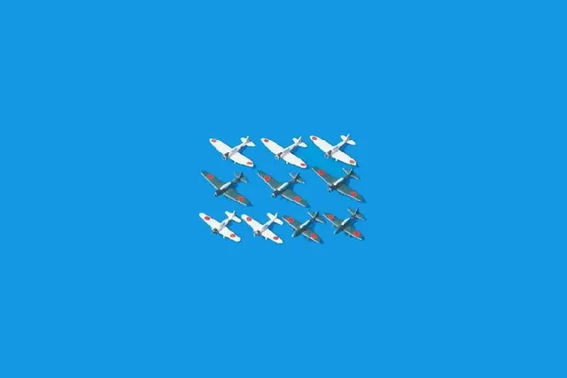 tamiya-31511-avions-navals-japonais-maquette-avion-1-700 image 1