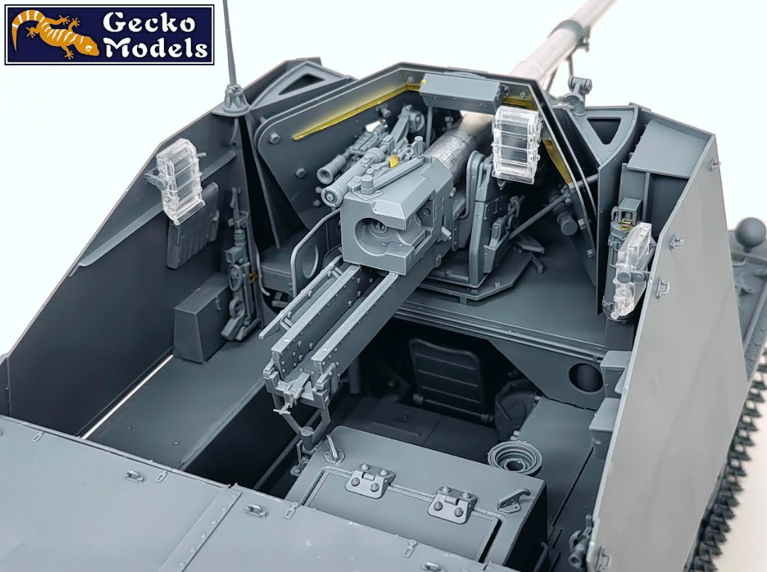 gecko-models-16gm0010-panzer-j-ger-ii-maquette-char-allemand-1-16 image 5