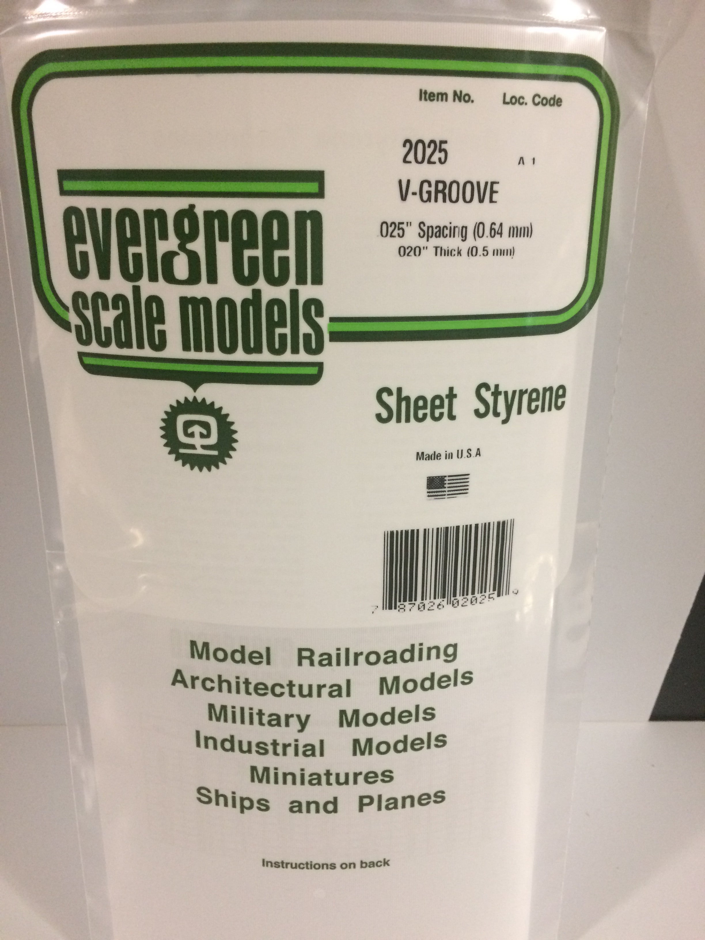 evergreen-siding-2025-plaque-rainur-e-blanche-v-groove-1-feuille image 1
