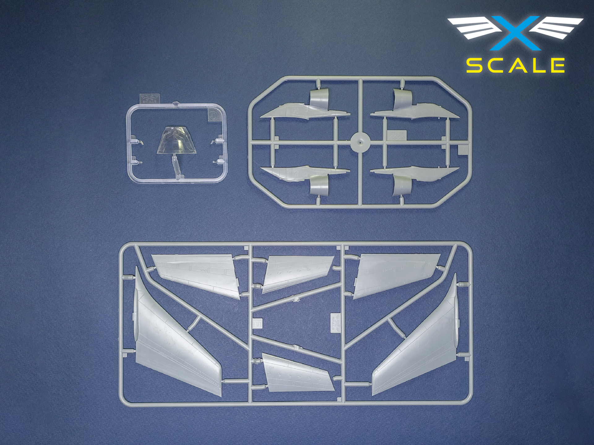 x-scale-a300b4-605r-lufthansa-maquette-avion-1-144-civil image 4