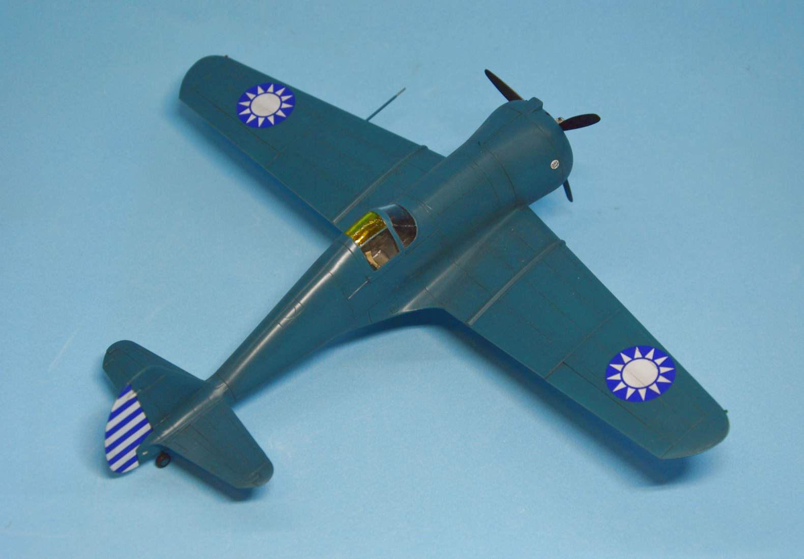 dora-wings-curtiss-cw-21a-demonstrator-1-48-maquette-mont-e image 5