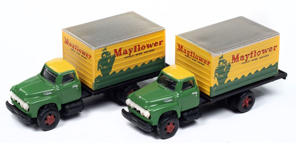 classic-metal-works-ford-1954-camion-miniature-n-1-160-mayflower image 2