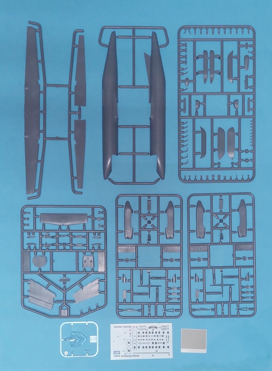 amp-144016-bombardier-ro-6a-maquette-avion-1-144 image 2
