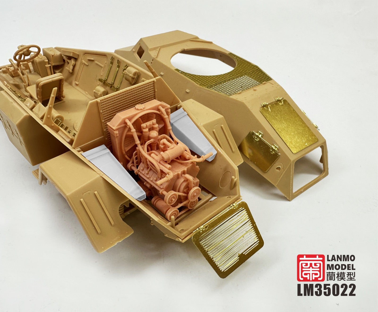 lanmo-model-lm35022-sd-kfz-221-compartiment-moteur-kit-1-35 image 3