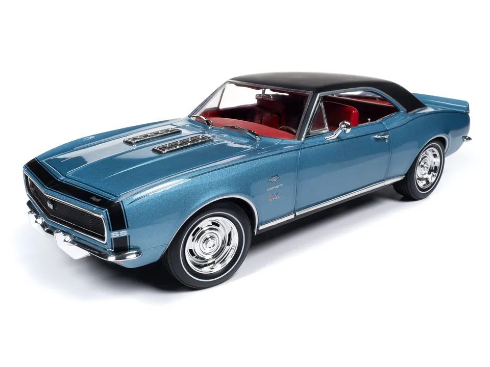 american-muscle-camaro-yenko-1967-voiture-miniature-1-18-bleue image 1