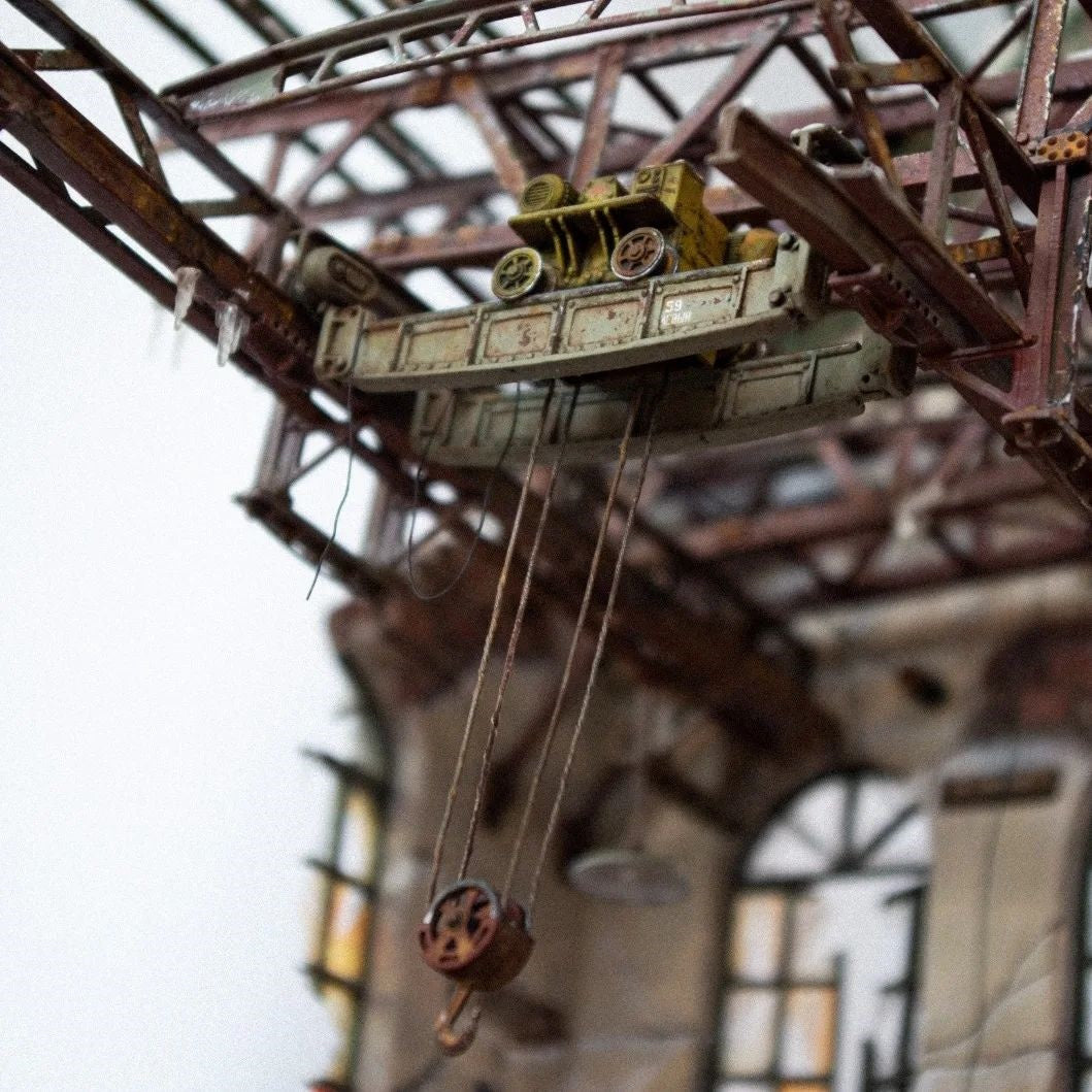 rt-diorama-35682-grue-portique-7-5t-diorama-1-35 image 4