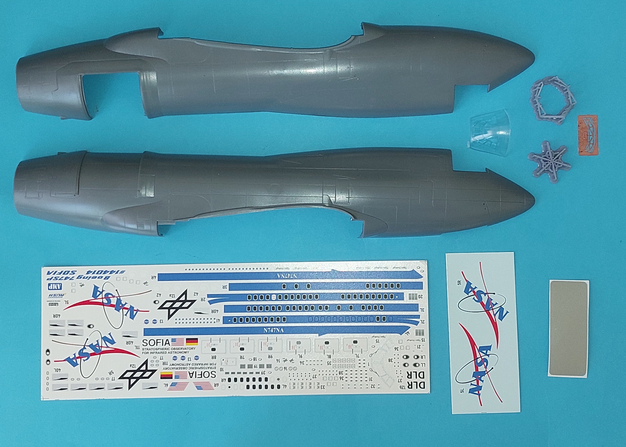 amp-boeing-747-sp-sofia-144014-maquette-avion-1-144 image 3