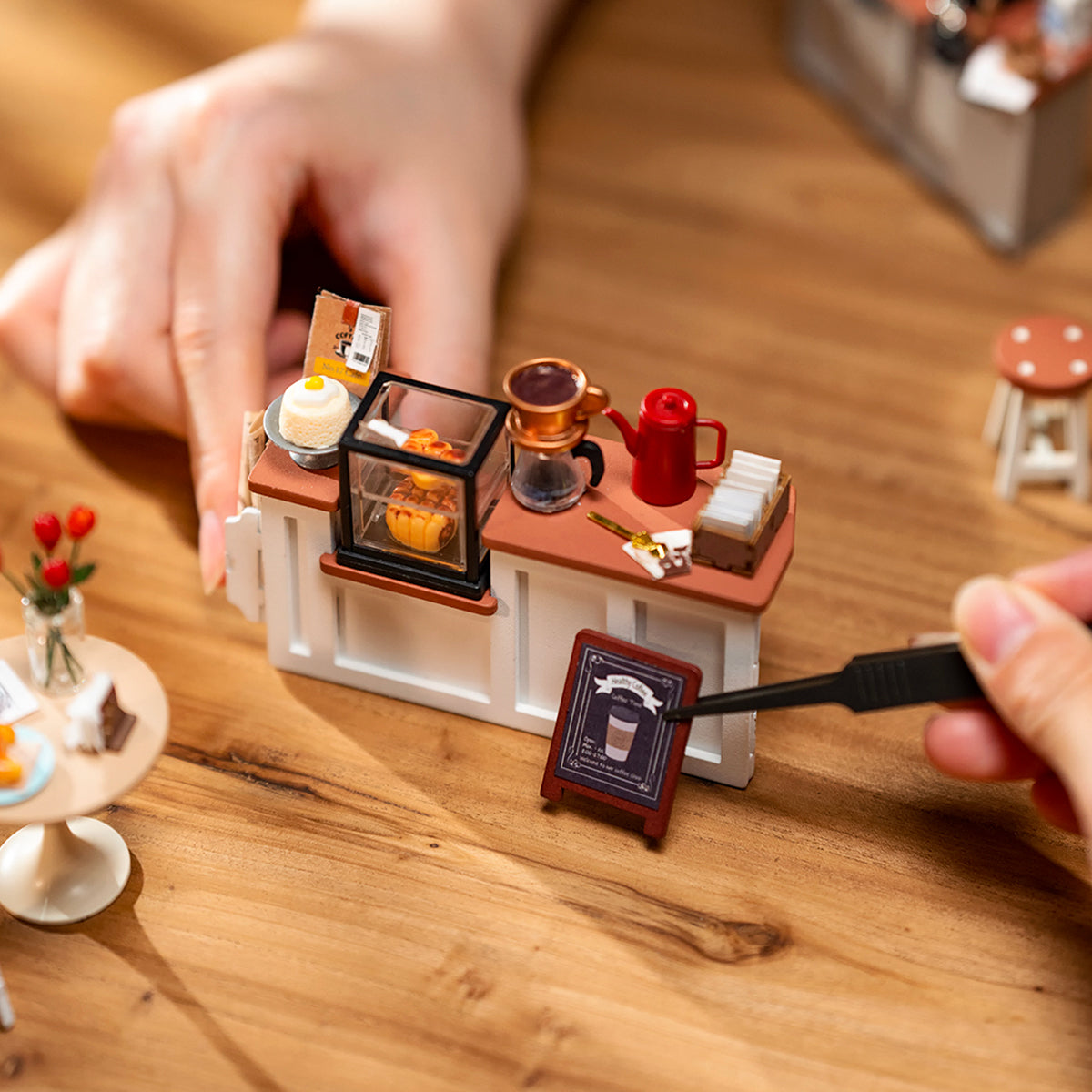 robotime-dg162-flavory-cafe-house-maison-miniature-bois image 3