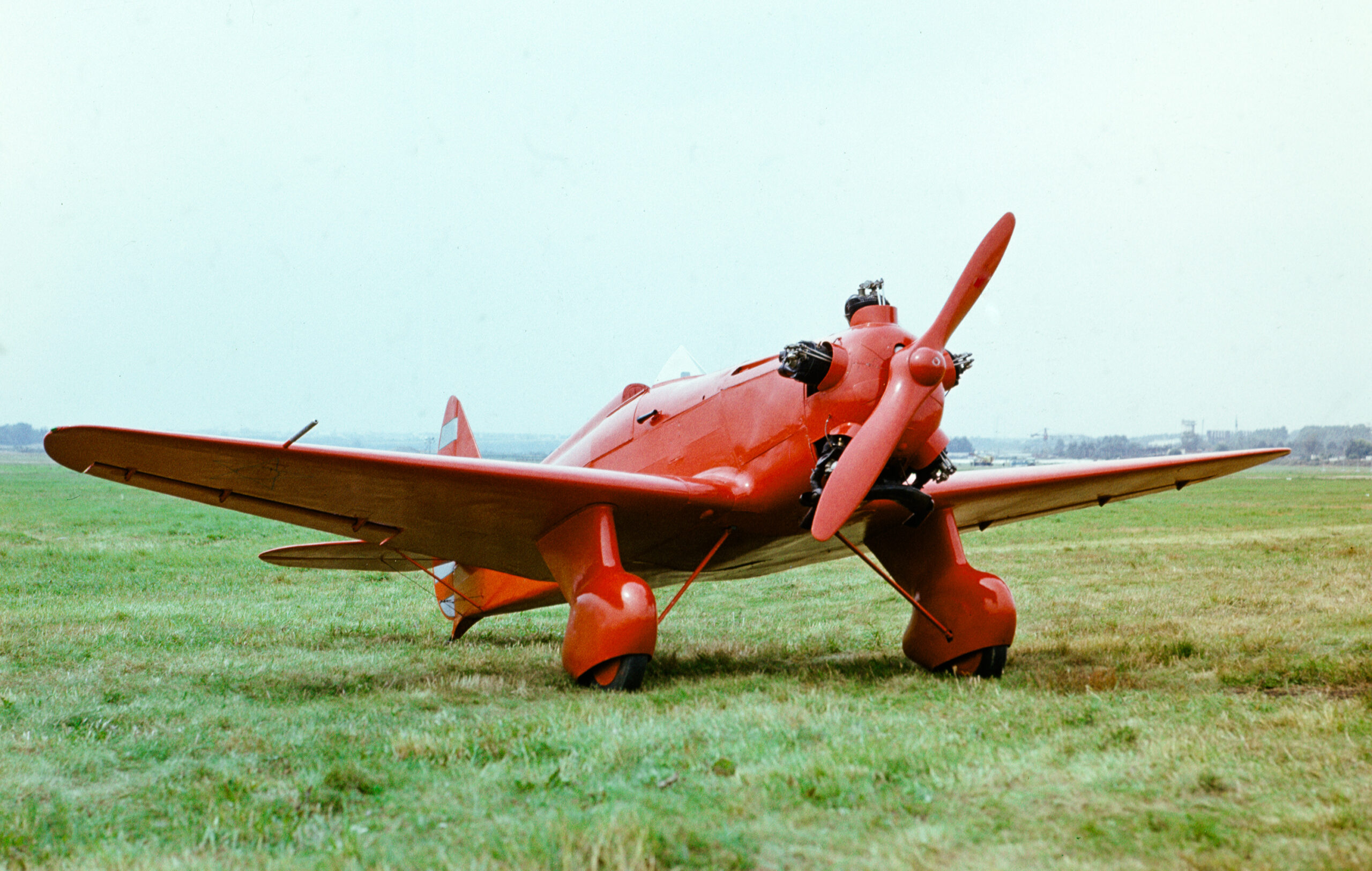 amp-mikromir-yakovlev-ut-1-maquette-avion-cole image 2