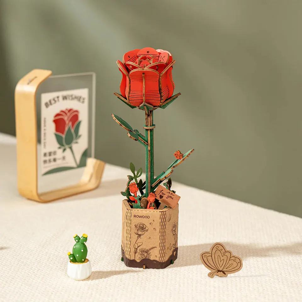robotime-rowood-tw042-puzzle-bois-bouquet-roses-rouges image 1