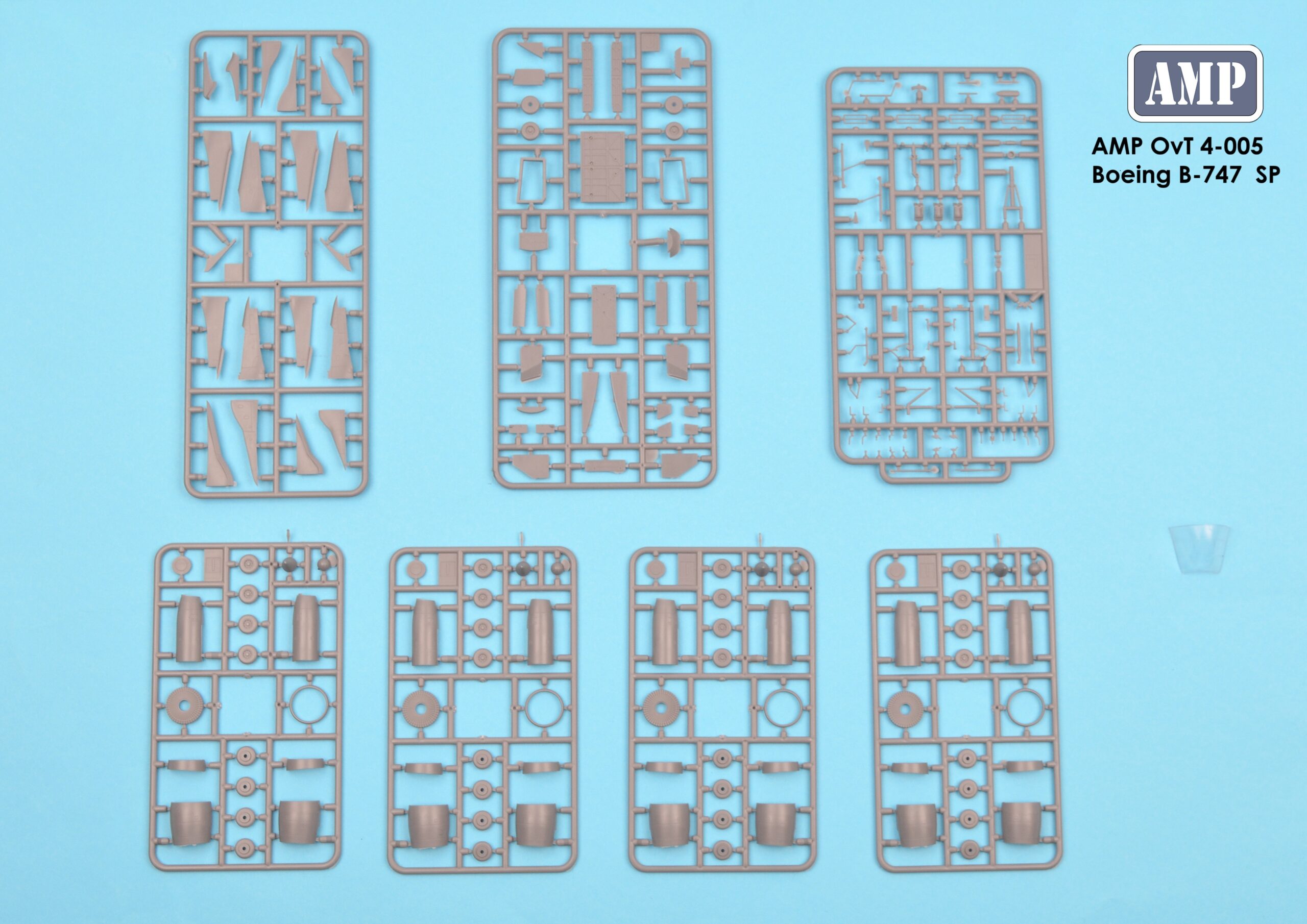 amp-overtrees-boeing-b-747sp-maquette-avion-1-144 image 2