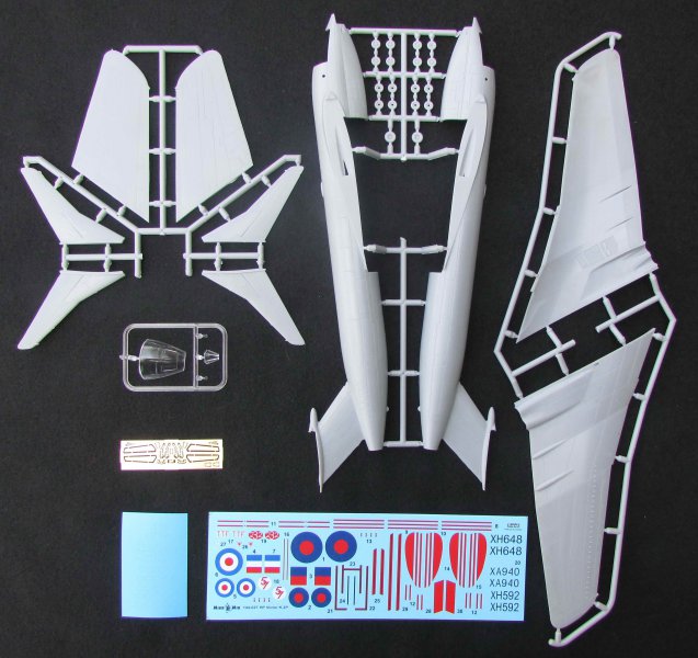 amp-mikromir-victor-b-mk-1-k-2p-maquette-avion-1-144-v image 2