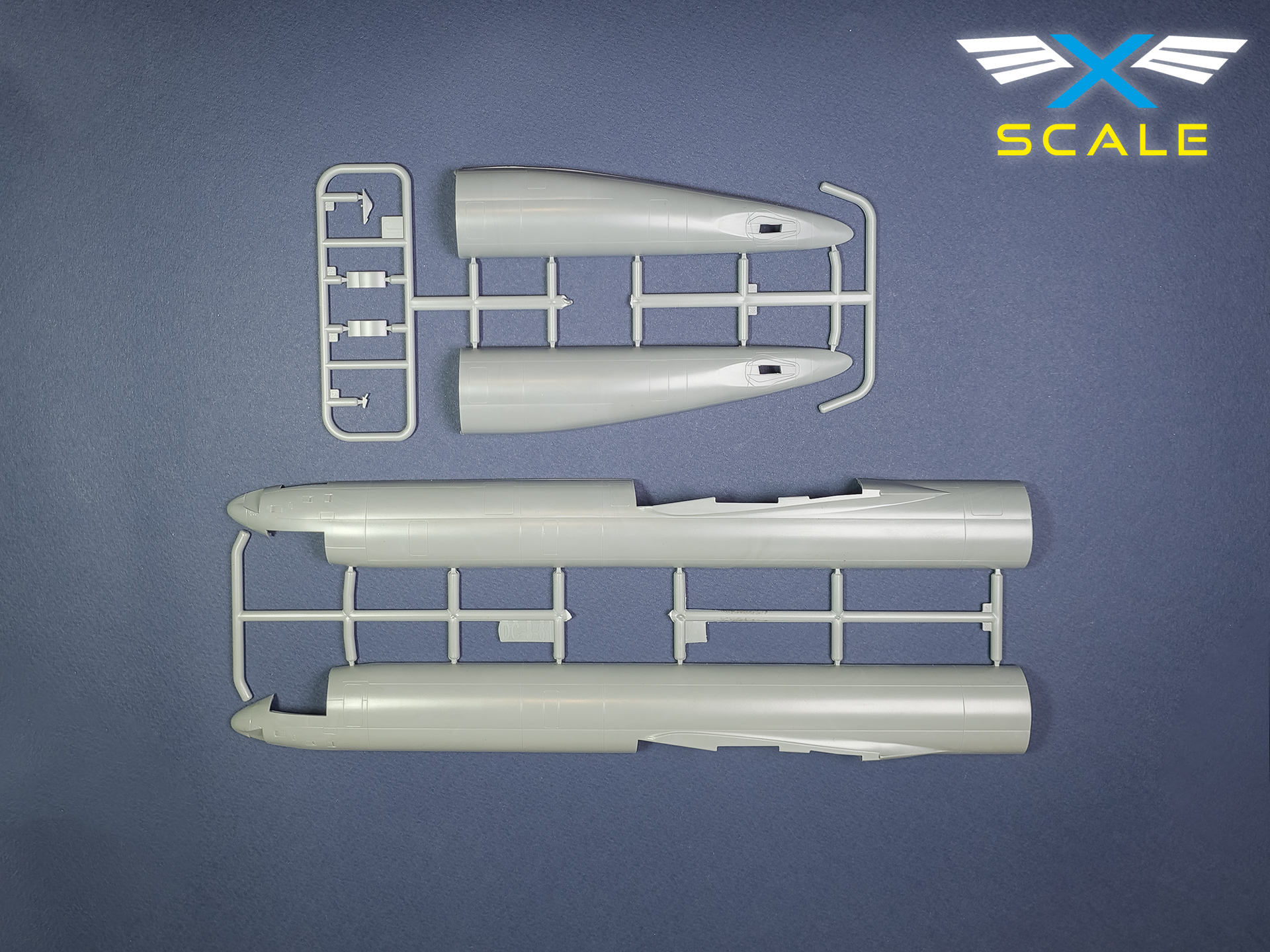 x-scale-144010-dc-8-61-united-airlines-maquette-avion-1-144 image 2