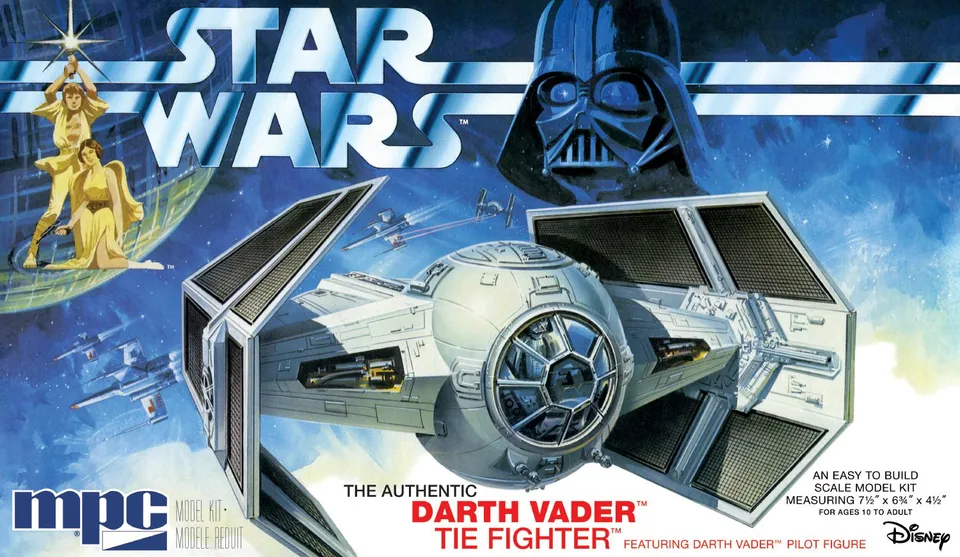 mpc-star-wars-darth-vader-tie-fighter-maquette-1-32 image 1