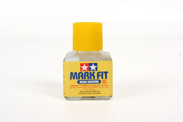 tamiya-87102-mark-fit-solvent-40ml-liquide-decals image 1