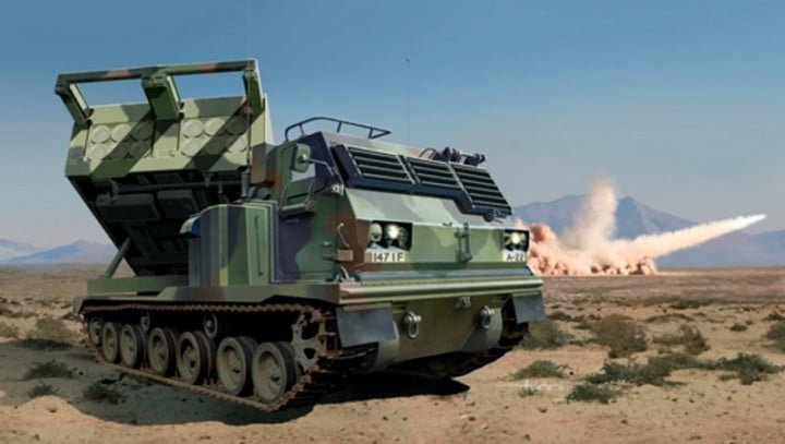 trumpeter-01049-m270a1-mlrs-maquette-blind-1-35-lance-roquettes image 1