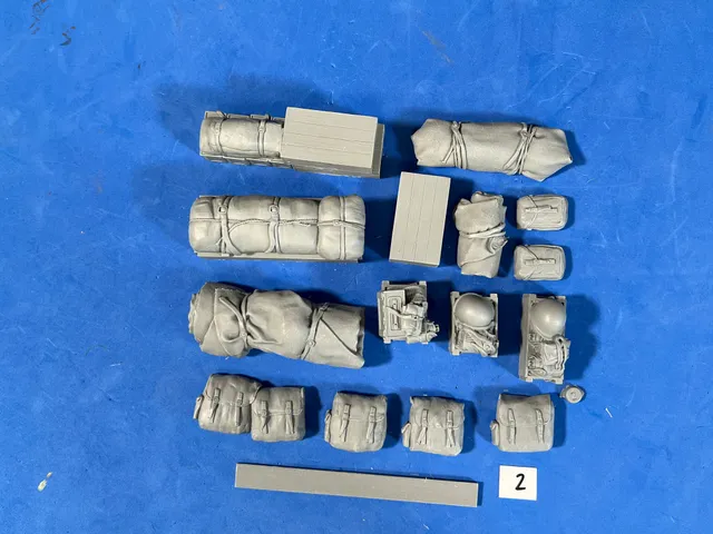 value-gear-atb02-sherman-stowage-set-2-r-sine-1-16 image 1