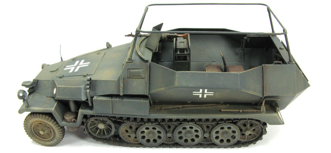 afv-club-35117-sd-kfz-251-17-ausf-c-maquette-1-35 image 3