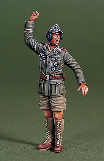 def-model-do35013-figurine-1-35-dak-panzer-commander-r-sine image 1