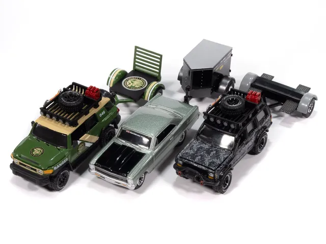 amt-johnny-lightning-tow-go-2025-release-1-miniature-1-64 image 1