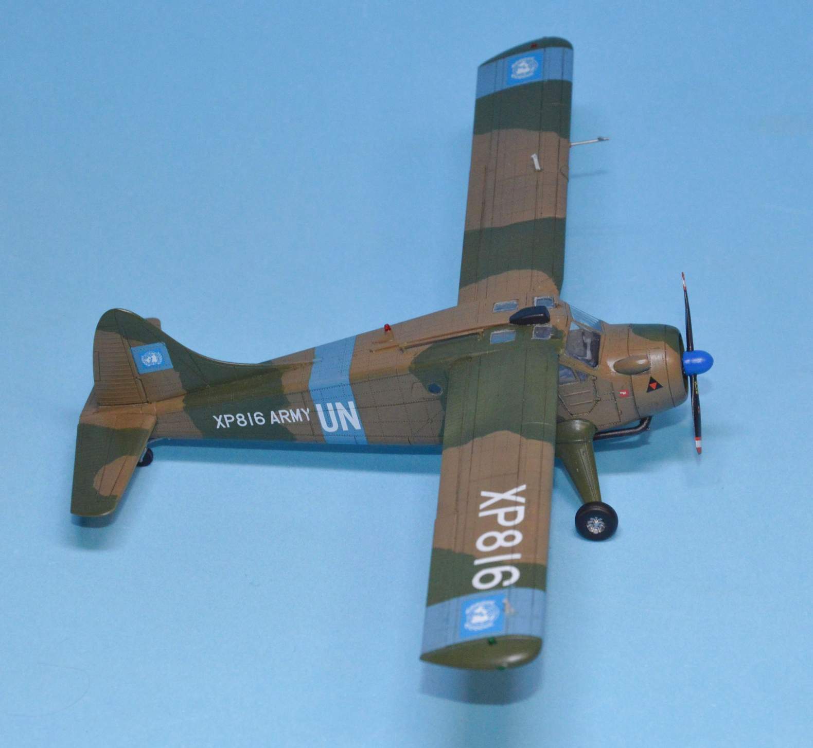 dora-wings-beaver-al-1-mod-le-mont-1-72-avion-militaire-britannique image 4