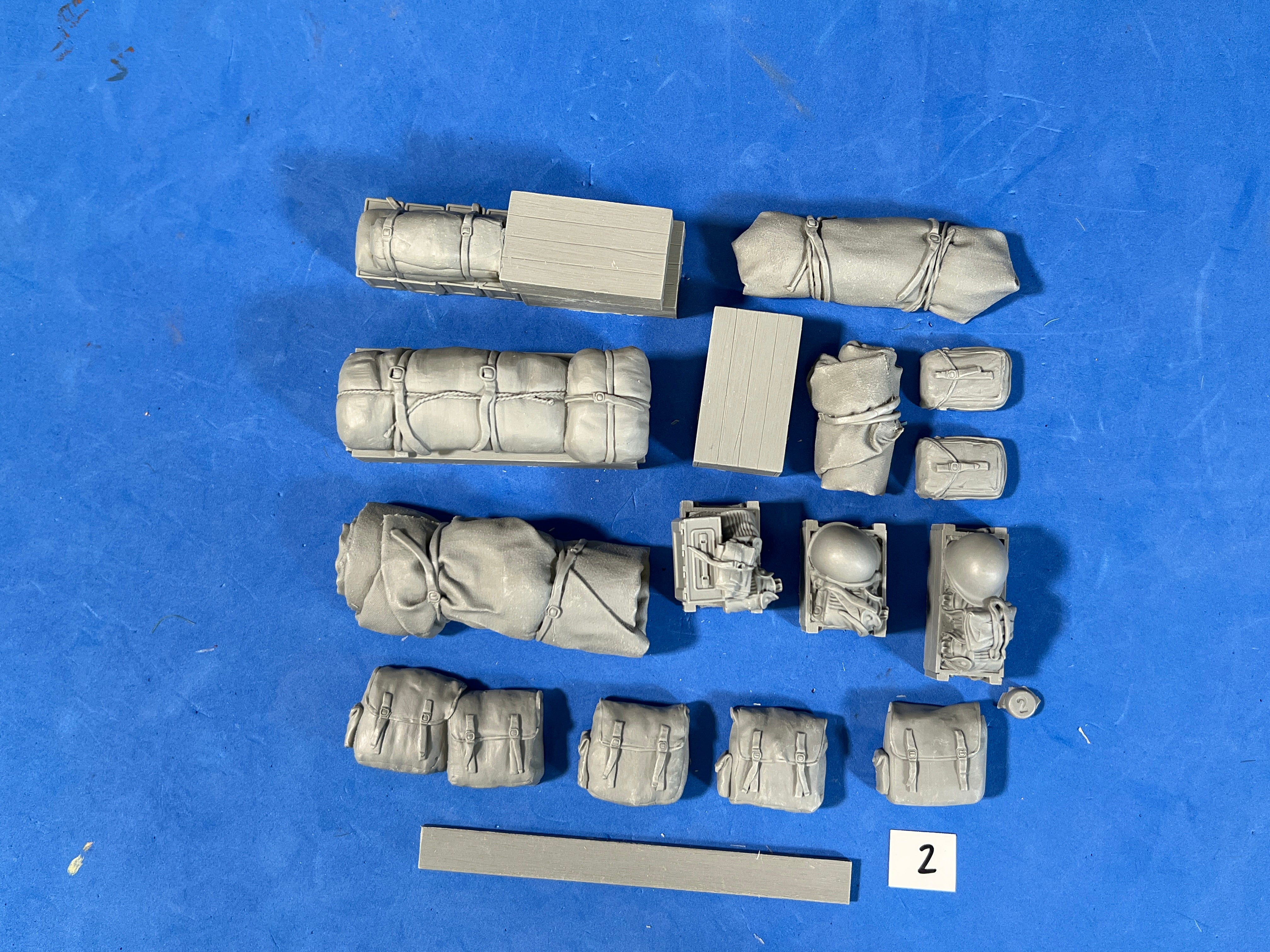value-gear-atb02-sherman-stowage-set-2-r-sine-1-16 image 1