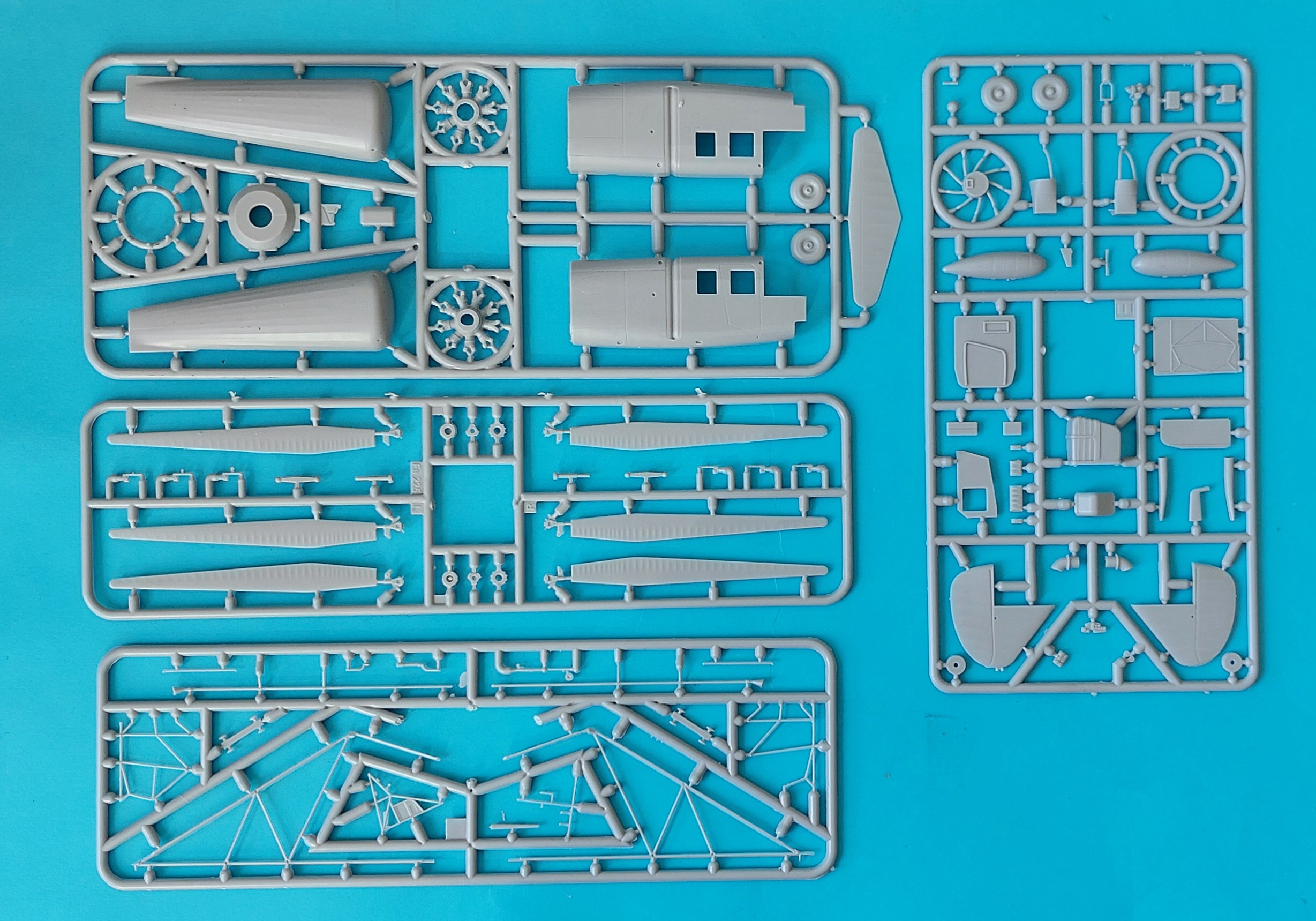 amp-72003-focke-achgelis-fa-223-maquette-h-licopt-re-1-72 image 2